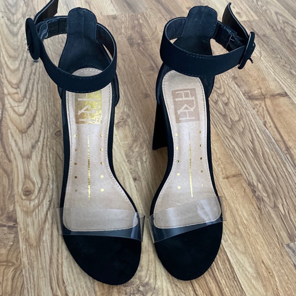 EUC Clear Toe Strap Black Heels - Picture 2 of 5